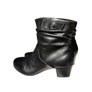 🌻Earth Winnipeg Calgary Black Leather Ankle Boots Women's SIze 10
